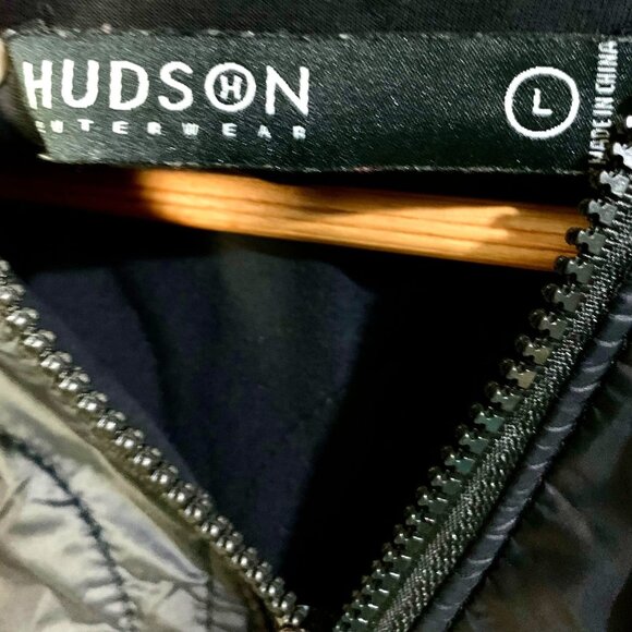 Hudson Outwear Puffer Jacket Embroidered Shark Mouth Squad Hood Zip Black Size L - Picture 10 of 12